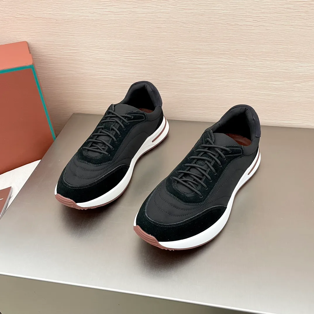 Factory price: 460💰Loro men's shoes💰iana WeekendWalk men's waterproof sports shoes! Waterproof canvas warm men's shoes, the lightest L men's shoes in history 💰jogging shoes, the upper is made of Wind microfiber with StormSystem® waterproof and windproof treatment and goatskin, which is waterproof and warm. There will be a little wrinkle on the upper, which is normal because the waterproof fabric is very soft and the exquisite carving is very challenging. Craftsmanship and lathe workmanship, the lining is made of cloth for a warmer and more comfortable fit, and the Kummel-colored rubber outsole is made of lightweight material: this structure ensures proper weight distribution during walking, improves shock absorption and rebound, enhances grip and stability, and the eyelets and upper back of the shoe are embellished with light and very comfortable shoes! Packed in the original box at the counter, multiple colors available! Size: 39-40-41-42-43-44 45 standard leather shoe size